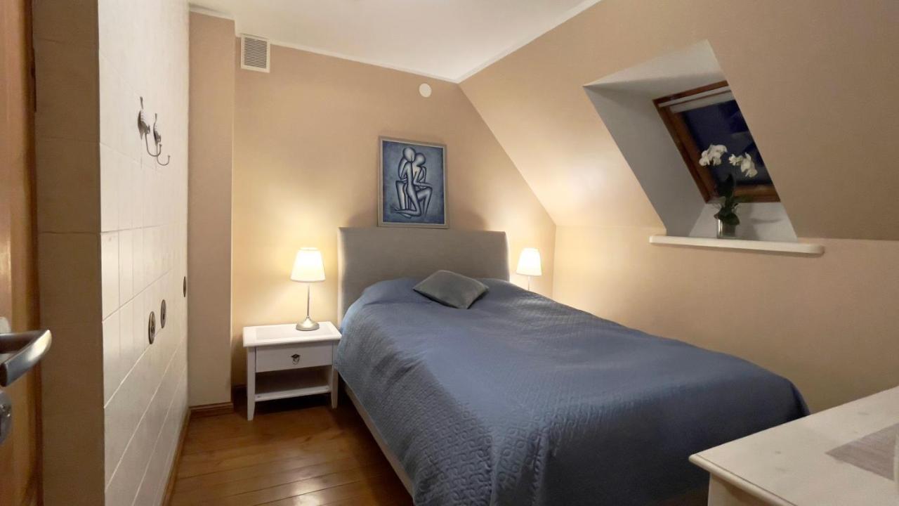 Manni Homestay Kuressaare Exteriör bild
