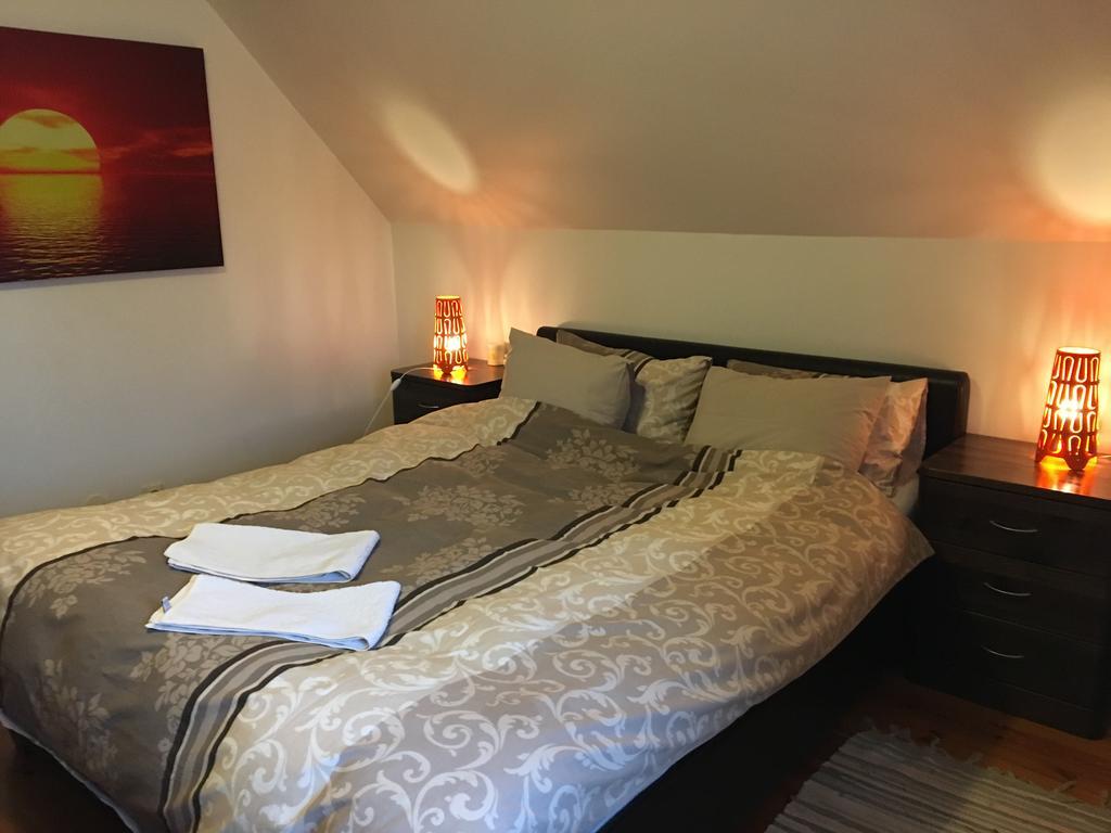 Manni Homestay Kuressaare Exteriör bild